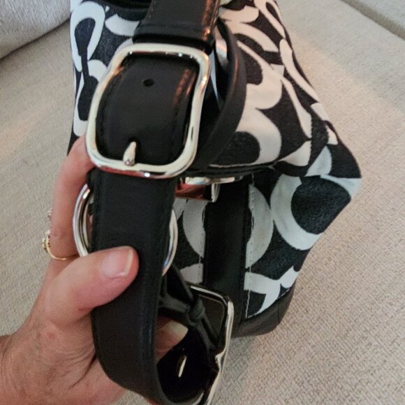 Euc Coach Peyton Op Art Black Hobo Shoulder Bag Purse - Picture 10 of 14